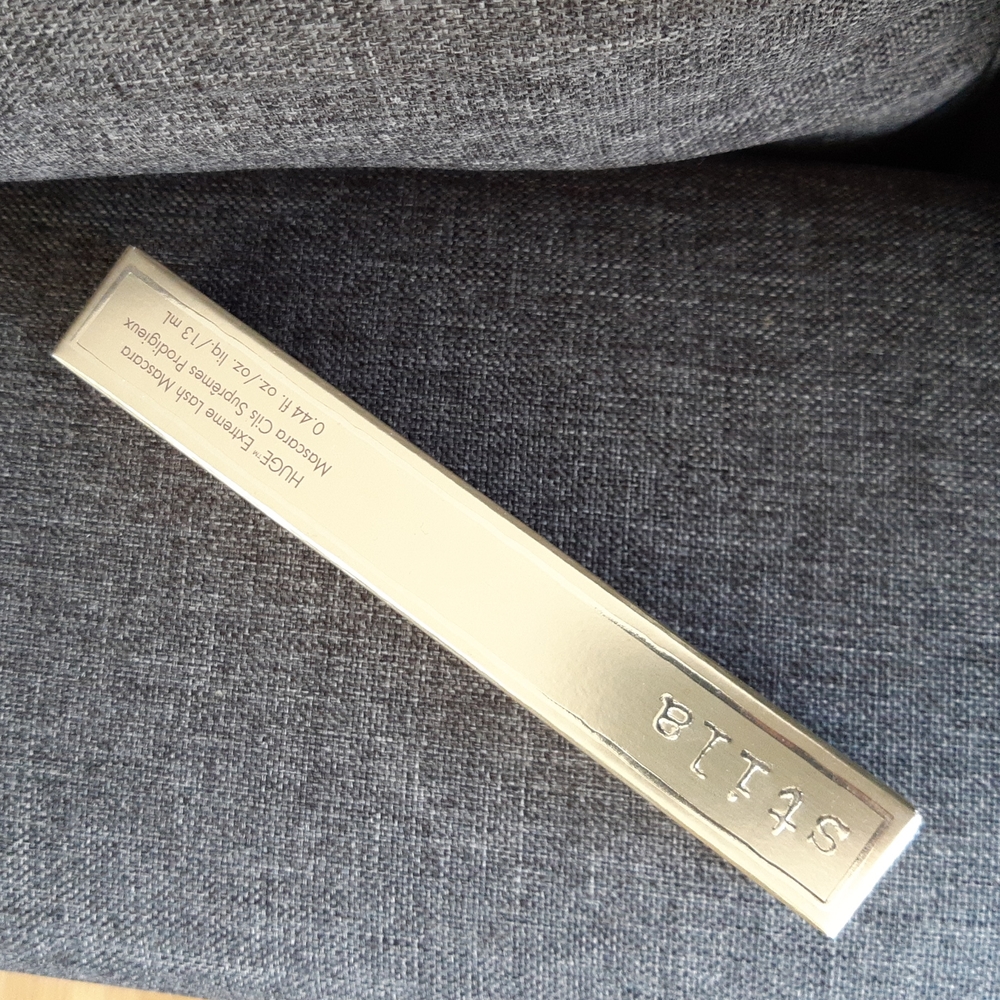 Stila Huge Extreme Lash Mascara. BNIB.